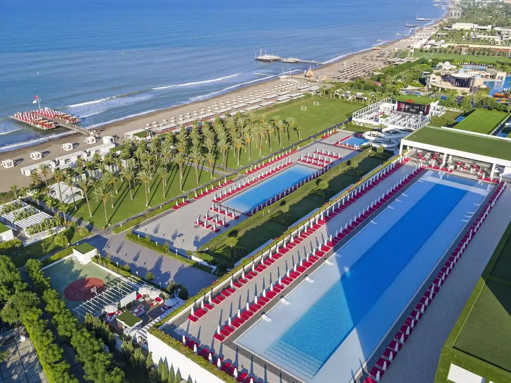 آدم و حوا آنتالیا